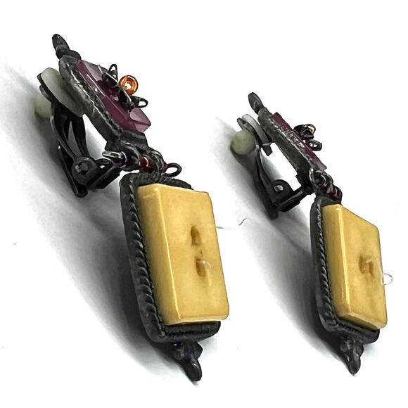 Authentic Vintage Bakelite collectible Mahjong tile earring clip on 1930's - Picture 4 of 5